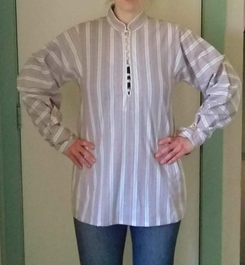 woman wearing slightly fitted and tapered sleeve striped woven cotton shirt